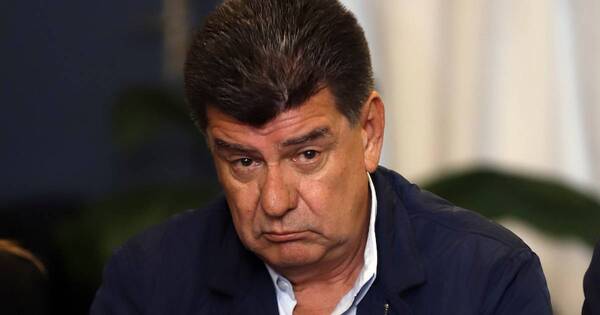 La Nación / “Gastará lo equivalente a 40 bolsas de pollo”