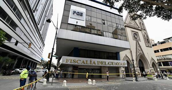 La Nación / Asesinan a fiscal que investigaba feminicidios en Ecuador