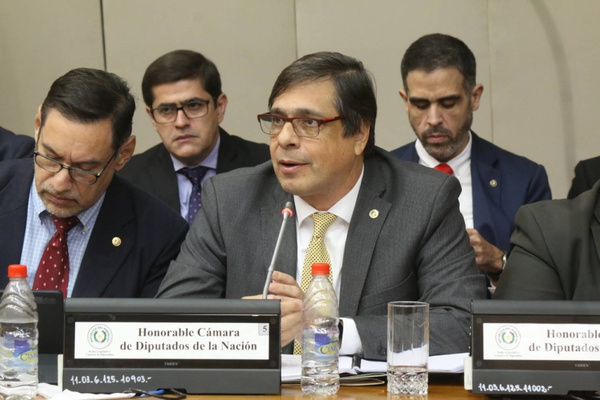 IPS busca aumentar el salario a su plantel y pide USD 8 millones más