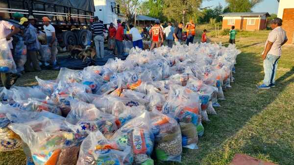 Comunidades indígenas del Chaco reciben 28.400 kilos de alimentos y agua potable por parte de la SEN - .::Agencia IP::.