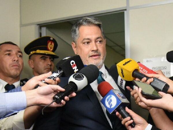 Juez apunta artillería contra fiscal y ministra de Justicia | 1000 Noticias