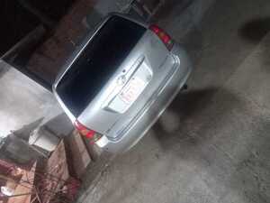 Balean automovil en el barrio Chaipé de Encarnación
