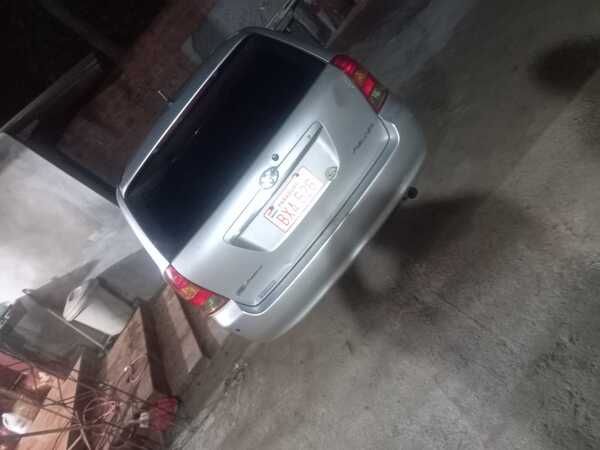 Balean automovil en el barrio Chaipé de Encarnación