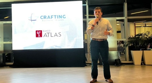 Banco Atlas sella una alianza con Crafting Business para potenciar a sus clientes