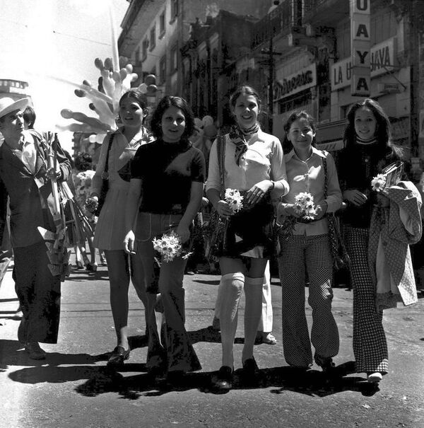 Primaveras eran las de antes, al menos sobre calle Palma - Nacionales - ABC Color