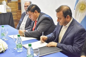 FIRMA DE LA CARTA DE INTENCIÓN ENTRE EL GOBIERNO DE LA PROVINCIA DE MISIONES, ARGENTINA Y LA GOBERNACIÓN DE ITAPÚA, PARAGUAY