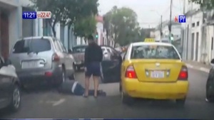 Captan a un conductor golpeando a un taxista | Noticias Paraguay