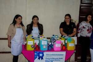 Mujeres de Esperanza: Crean emprendimiento de venta de productos de limpieza en el Buen Pastor - Unicanal