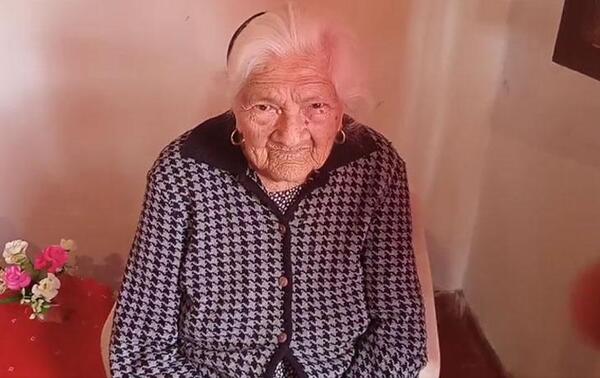 Abuela cumple 102 años de vida en Coronel Oviedo – Prensa 5