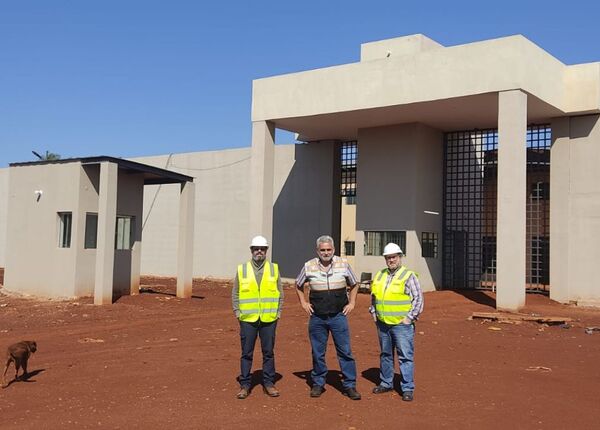 MOPC verifica instalaciones de nuevo centro penitenciario de Minga Guazú - La Clave