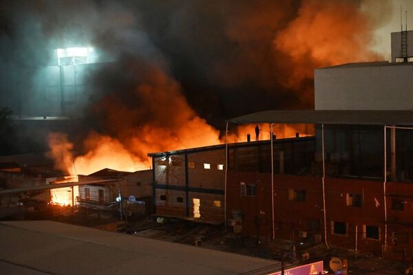 Detenido por incendio del mercado tendría trastornos mentales | 1000 Noticias