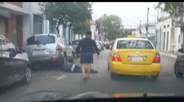 Taxista niega haber atacado con cuchillo a conductor que lo agredió | 1000 Noticias