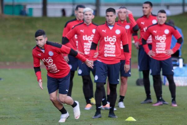 Crónica / La Albirroja ya trabaja a full en la fría ciudad de Viena