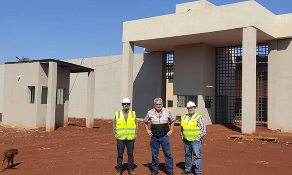 Verifican instalaciones de nuevo centro penitenciario en Minga Guazú, tiene menos avance que hace un año