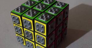 La Nación / Joven con discapacidad creó cubo inclusivo para personas no videntes con impresiones 3D