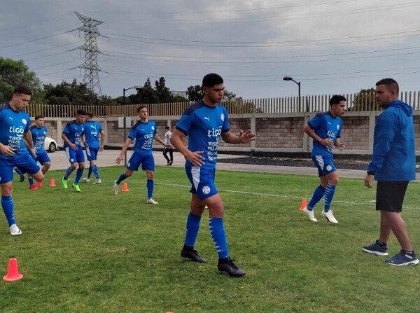 La Albirroja Sub 20 aguarda por México - APF