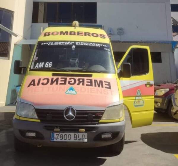 Sicarios atacan ambulancia e intentan rematar a la víctima | 1000 Noticias