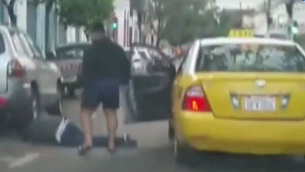Taxista noqueado por conductor en Asunción da su versión del hecho