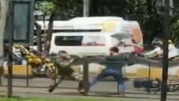Militar y pasero a los golpes en el Puente de la Amistad