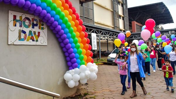 En Fiesta del Arcoíris celebraron la vida de pacientes curados de cáncer