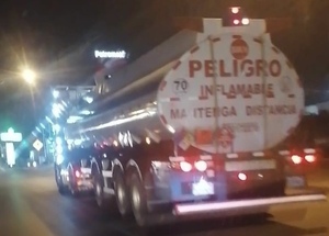 Diario HOY | Masivo ingreso de camiones cisterna bolivianos: transportistas locales hablan de “monopolio”