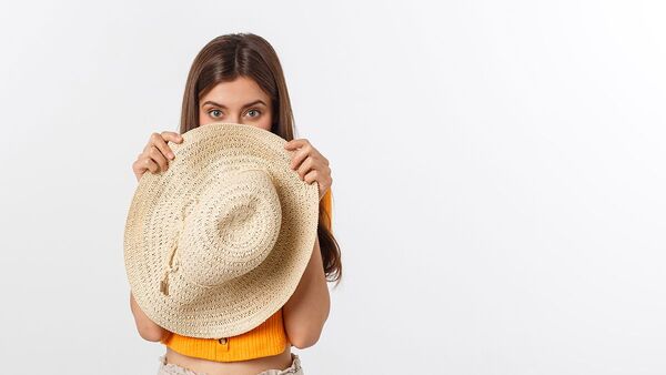 Multiplaza presenta a misteriosa influencer que acompañará travesía virtual en redes