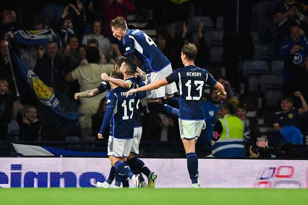 Escocia impone su mayor intensidad - Fútbol Internacional - ABC Color