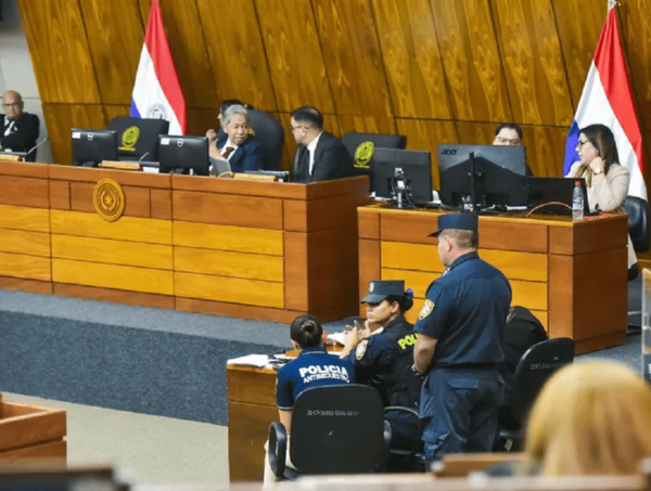 Diputados que firmaron libelo acusatorio contra Godoy denuncian amedrentamientos · Radio Monumental 1080 AM
