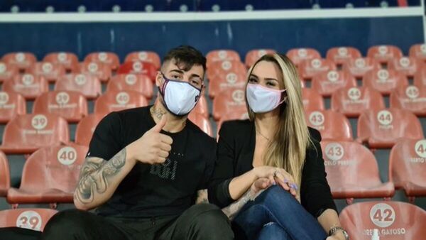 Novia de Jean Fernandes insinuó "lloro" de jugadores del 12