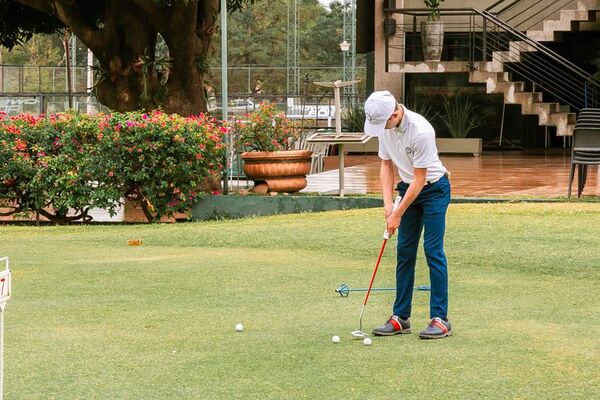Paraguay al frente en individual y equipos en Sudamericano de Golf - Polideportivo - ABC Color