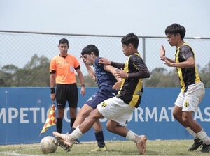 Formativas: victoria aurinegra en regularizaciones - Fútbol - ABC Color