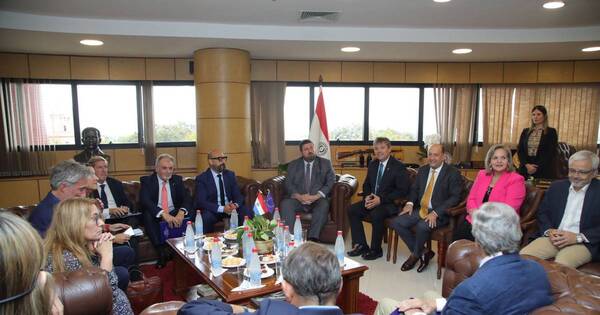 La Nación / Durante visita, parlamentarios europeos destacan todo lo que se puede aprender de Paraguay