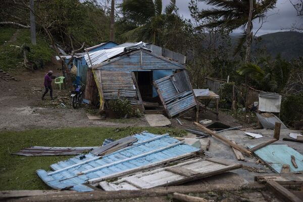 Unas 8.300 viviendas se reconstruirán en República Dominicana tras el huracán - Mundo - ABC Color