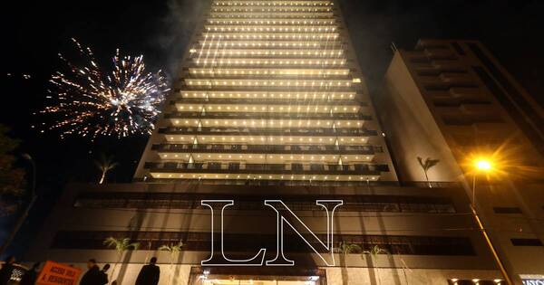 La Nación / Inauguraron oficialmente el imponente edificio Molas 1321, el lugar para vivir