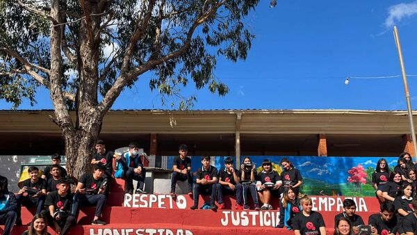 Enseñan a los estudiantes cómo evitar la violencia en el noviazgo