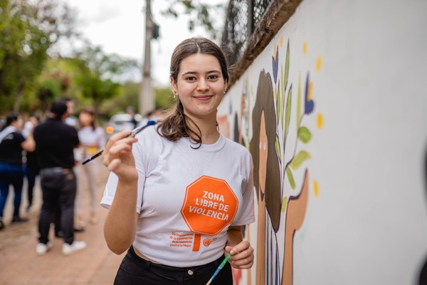 Diario HOY | Jóvenes y adolescentes plasman a través del arte un mundo sin violencia