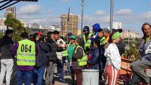 Vendedores no dejarán la Costanera sin un acuerdo firmado | 1000 Noticias