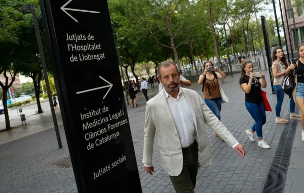 Diario HOY | Expresidente del Barcelona es absuelto de fraude fiscal