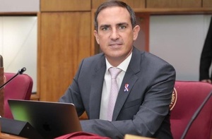 Senador Stephan Rasmussen se pronunció en contra de nuevos aumentos en el Congreso