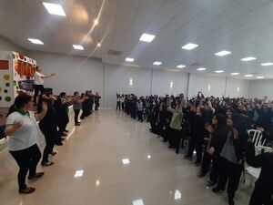 Libro, show,  juego y aprendizaje con niños de San Pedro - Nacionales - ABC Color
