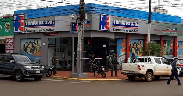 La Nación / Operativo Belia: allanan casa de cambios en Pedro Juan Caballero y Asunción