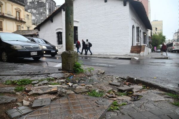 Odesur 2022: No se puede caminar por las veredas de Asunción - Nacionales - ABC Color