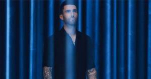 La Nación / Salen a la luz más mensajes de Adam Lavine a otras mujeres