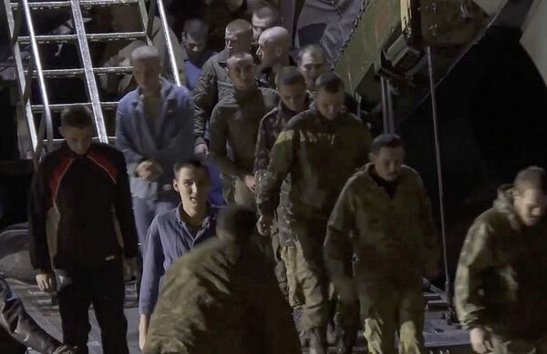 Ucrania y Rusia intercambian prisioneros: mirá el video - Mundo - ABC Color