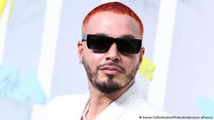 J Balvin lanza OYE, una aplicación para cuidar la salud emocional