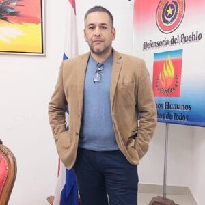 Defensor del pueblo presentó denuncia penal contra diputadas y anuncia que renunciará en diciembre para luchar contra el cáncer