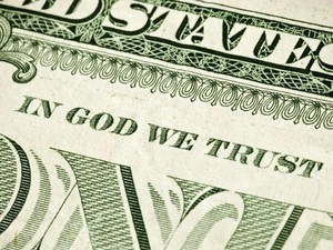 El dólar rompe la barrera psicológica de los 7.000 guaraníes - Revista PLUS