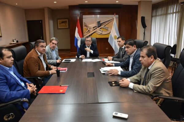 A punto de culminar el proceso para la transferencia definitiva de más de 1.100 viviendas de Ayolas