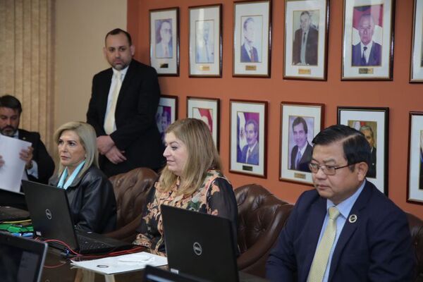 Avión iraní: desde Argentina reiteran a Paraguay pedido de informes sobre investigación fiscal y parlamentaria - Política - ABC Color