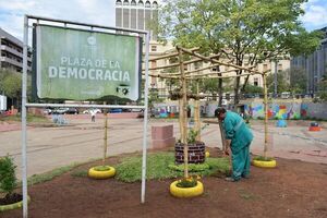 Odesur 2022: Llueven críticas por el presuroso “hermoseamiento” de la Plaza de la Democracia  - Nacionales - ABC Color